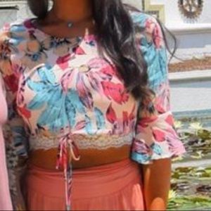 For love and lemons floral crop top